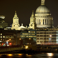 Buy canvas prints of St. Pauls Cathedral by Bernd Tschakert