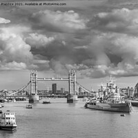 Buy canvas prints of Pool of London by Graham Prentice