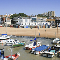 Buy canvas prints of Broadstairs by Diane Griffiths