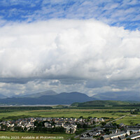 Buy canvas prints of Harlech by Diane Griffiths