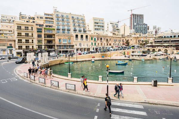 Promenade and road surrounding Spinola Bay Picture Board by Jason Wells