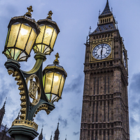 Buy canvas prints of Street light in front of the Houses of Parliament by Jason Wells