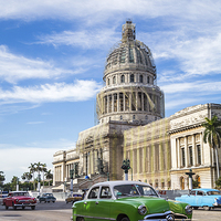 Buy canvas prints of  Classical car in front of the Capitol by Jason Wells