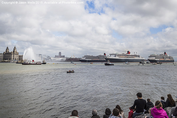 Crowds watching the Three Queens Picture Board by Jason Wells