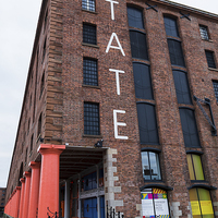 Buy canvas prints of Tate Liverpool (portrait) by Jason Wells