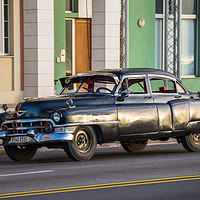 Buy canvas prints of Vintage car on the Malecon by Jason Wells