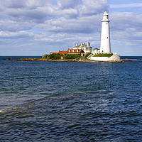 Buy canvas prints of St Marys Lighthouse by Richard Pinder