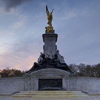 Buy canvas prints of  Victoria Memorial London by Stephen Taylor