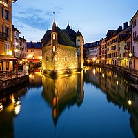 Buy canvas prints of Palais de i'lle Annecy by Stephen Taylor