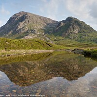 Buy canvas prints of Buachaille Etive Mor by Stephen Taylor