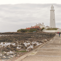 Buy canvas prints of  St Mary's Lighthouse, Whitley Bay by Robert Whitehead