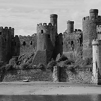 Buy canvas prints of Conwy Castle by Andrew Heaps