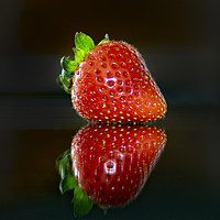 Buy canvas prints of Strawberry Reflection by Alan Simpson