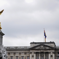 Buy canvas prints of  Buckingham Palace and Victoria memorial by Simon Hackett