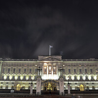 Buy canvas prints of Buckingham Palace London by Louise Wilden
