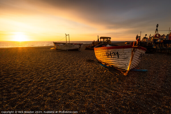 Sunrise at Aldeburgh Beach Picture Board by Rick Bowden