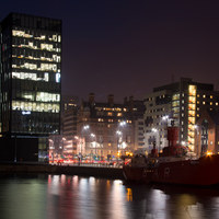 Buy canvas prints of Liverpool at night by Susan Tinsley