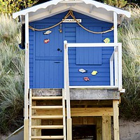 Buy canvas prints of Beach Hut "Linga Longa"  Wells-Next-The Sea by Ros Ambrose
