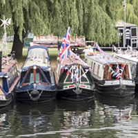 Buy canvas prints of Barges On The Avon by Alan Whyte