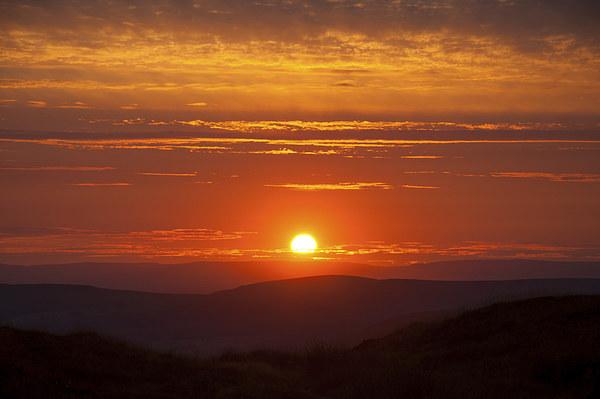  Deep orange sunset in the High Peak Picture Board by Andrew Kearton