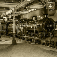 Buy canvas prints of 43924 at Keighley Station  by David Oxtaby  ARPS
