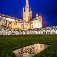 Buy canvas prints of Norwich Cathedral by Darren Carter