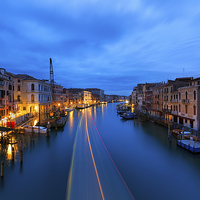 Buy canvas prints of Ponti Di Rialto Venice by Tedz Duran