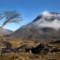 Buy canvas prints of Ogwen valley by Gail Johnson