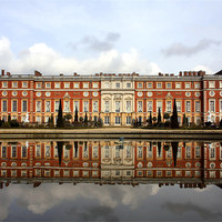 Buy canvas prints of Hampton Court Palace by Gail Johnson
