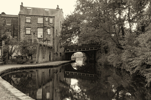 Rochdale Canal - Sowerby Bridge Picture Board by Glen Allen