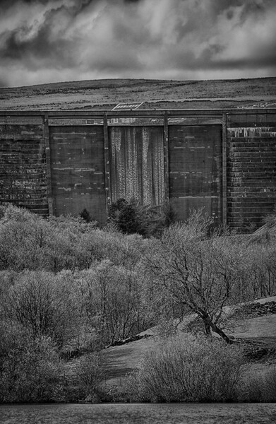 Baiting's Reservoir Dam Wall - Mono Picture Board by Glen Allen