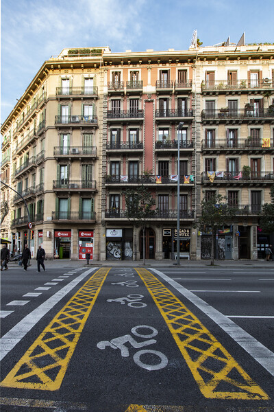 Barcelona Street Crossing  Picture Board by Glen Allen
