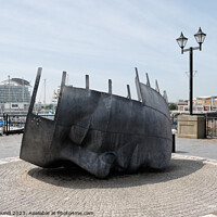 Buy canvas prints of Merchant Seafarers War Memorial 2 by Kevin Round