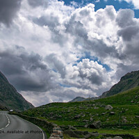 Pen-Y-Pass Mountain Landscape