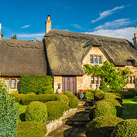 Buy canvas prints of Chipping Campden Thatched Cottage by David Ross