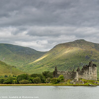 Buy canvas prints of Kilchurn Castle by Phil Reay