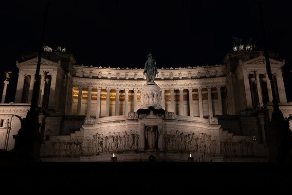 Altar of the Fatherland In Rome At Night Picture Board by Artur Bogacki