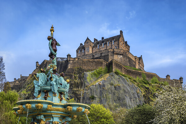 Edinburgh Castle And Ross Fountain Picture Board by Artur Bogacki