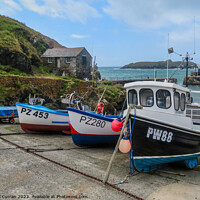 Buy canvas prints of Fisherman’s Cottage Mullion Cove by Beryl Curran