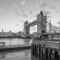 Buy canvas prints of LONDON 03 by Tom Uhlenberg