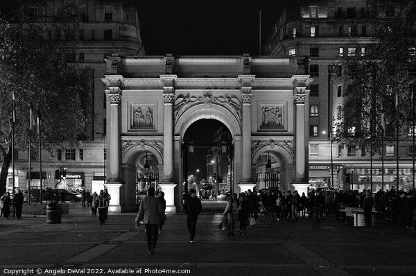 Marble Arch at Night in London Picture Board by Angelo DeVal