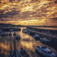 Buy canvas prints of God Rays over North Berwick by Miles Gray