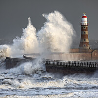 Buy canvas prints of Storm Arwen at Roker Lighthouse by Ray Pritchard