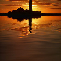 Buy canvas prints of St Marys Lighthouse by Ray Pritchard