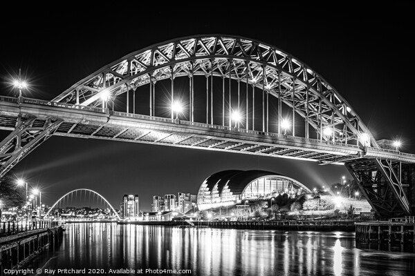 Black and White Tyne Picture Board by Ray Pritchard