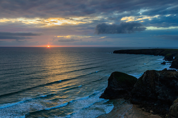 Sunset at Bedruthan steps, cornwall,   Picture Board by chris smith