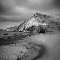 Buy canvas prints of Pen-Yr-Ole-Wen, Snowdonia National Park by Peter O'Reilly