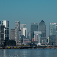 Buy canvas prints of Canary Wharf by Paul Chambers