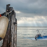 Buy canvas prints of TRAWLER RETURNING HOME - HASTINGS, EAST SUSSEX by Tony Sharp LRPS CPAGB