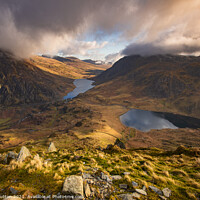 Buy canvas prints of Ogwen valley view by Lee Sutton